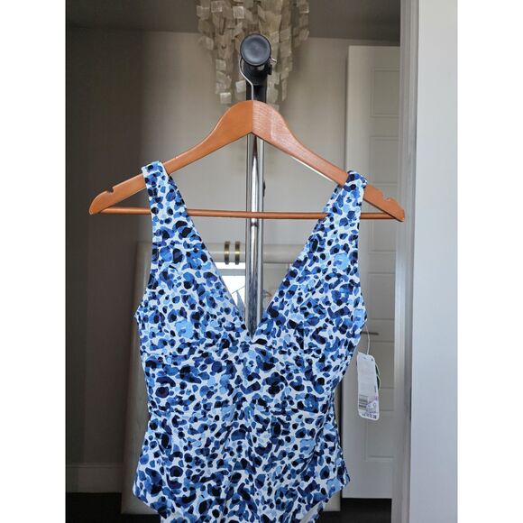 TOMMY BAHAMA Palm Modern Leopard-Print One-Piece Swimsuit SIZE 6 - Picture 3 of 6